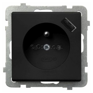 GP-1RZPUSB/m/33 Gniazdo pojedyncze z uziemieniem i ładowarką USB 5V 2,1A oraz z przesłonami torów prądowych 16A (Szybkozłącza) Czarny Metalik Ospel Sonata - Widok z przodu