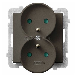 GP-2RRZP/m/40 Gniazdo podwójne z uziemieniem i przesłonami torów prądowych 16A (Zaciski śrubowe) Czekoladowy Metalik Ospel Sonata - Widok z przodu
